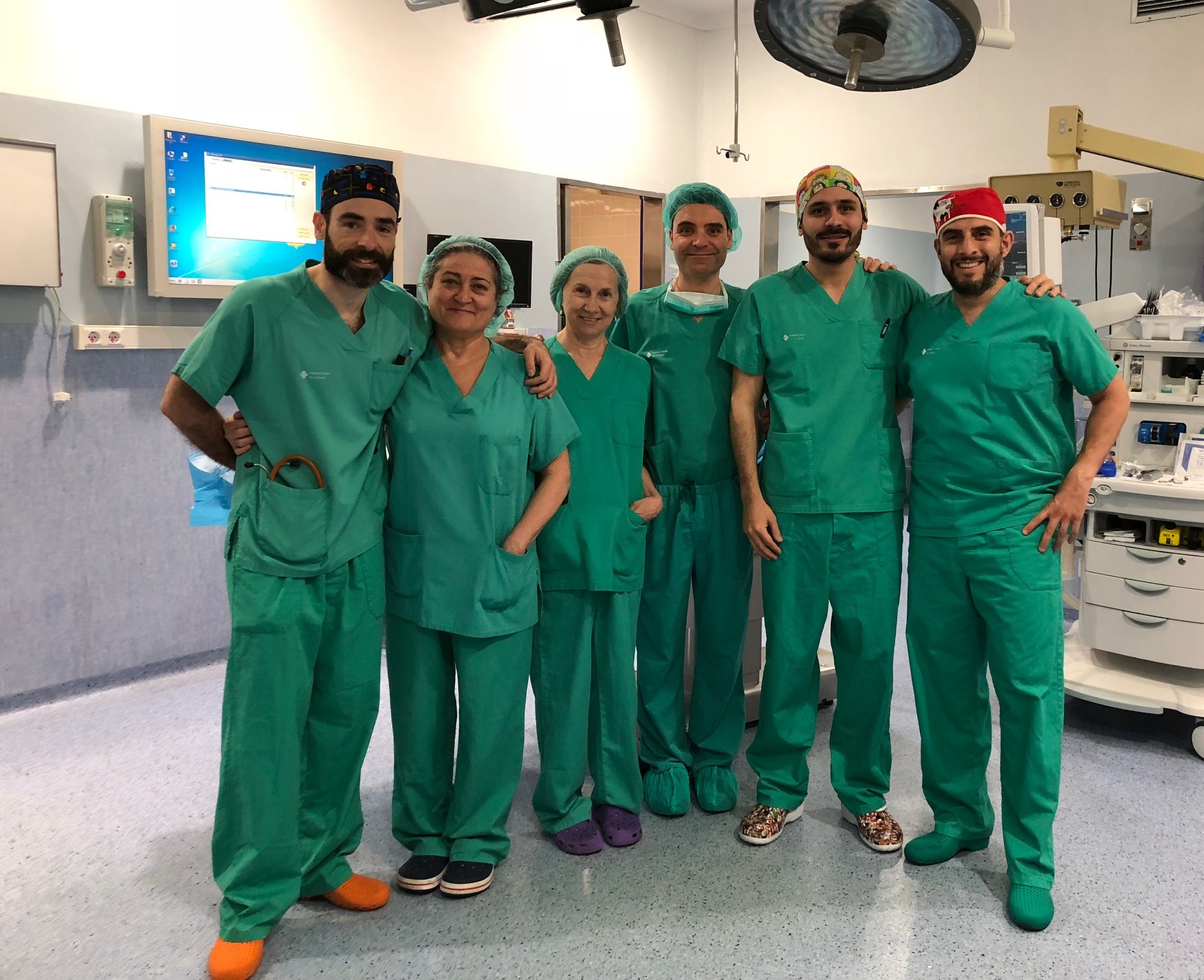 Foto en grup de professionals del Servei de Cirurgia Pediàtrica
