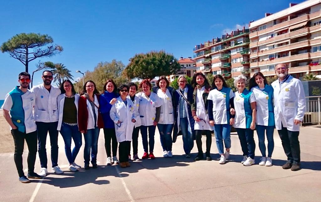 Foto del personal sanitari durant el Dia Mundial de l'Activitat Física