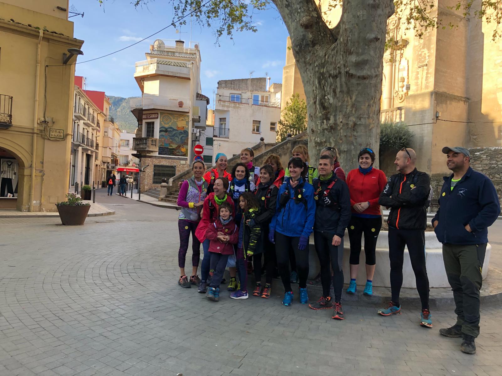 Foto en grup durant el Dia Mundial de l'Activitat Física