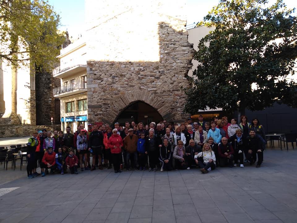 Foto en grup durant el Dia Mundial de l'Activitat Física