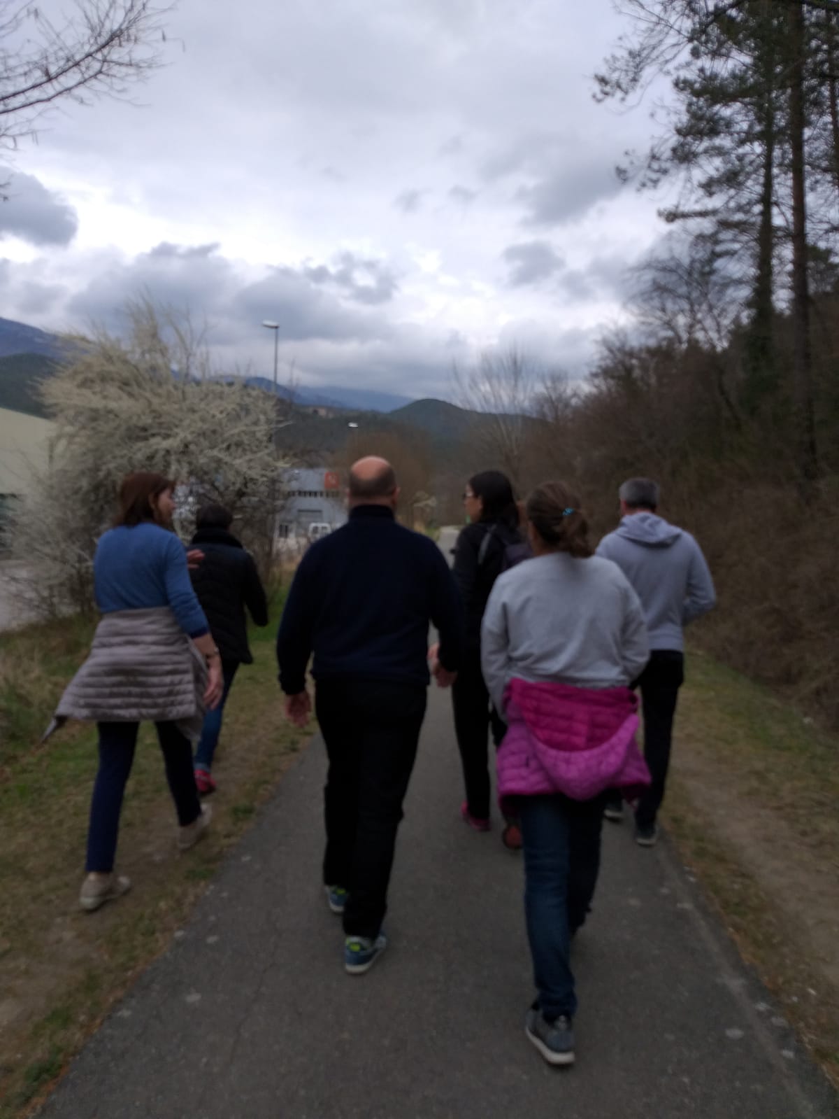 Caminada Foto del personal sanitari durant el Dia Mundial de l'Activitat Física
